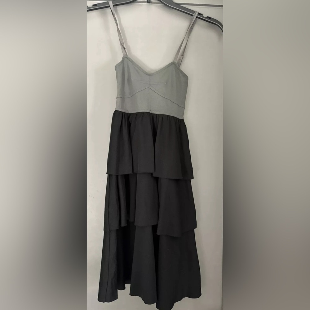 $235 NWT Theory ADEDRA Grey  Black  Dress Sz P/S Silk ruffle tiered empire